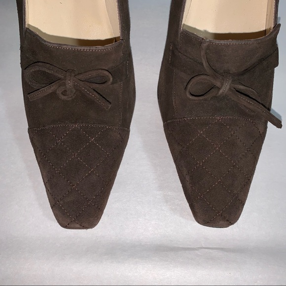 CHANEL size 39.5 brown suede block heel PUMPS w/quilted cap toe - Picture 3 of 9